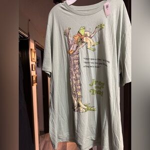 Green Frog and Toad Graphic T-Shirt from old navy!